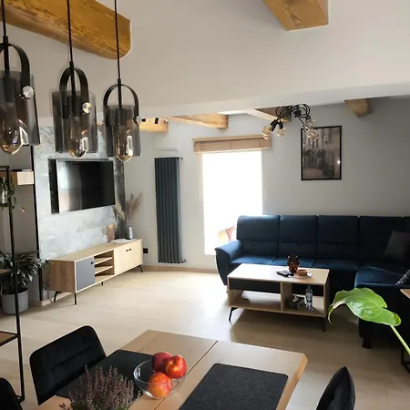Rynek Apartment *